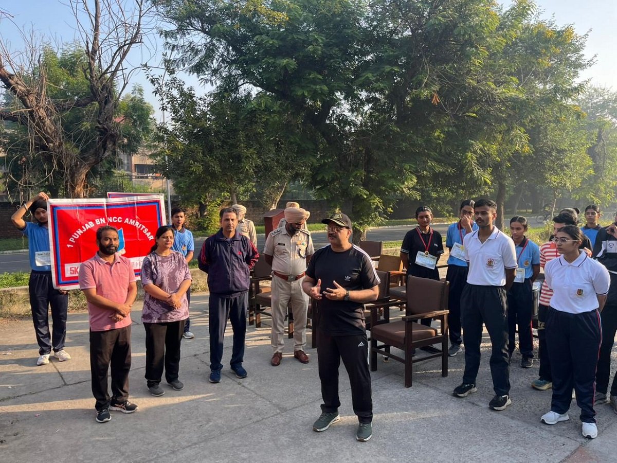 गुरु नानक देव यूनिवर्सिटी में NCC यूनिट ने मिनी मैराथन 2025 की आयोजित