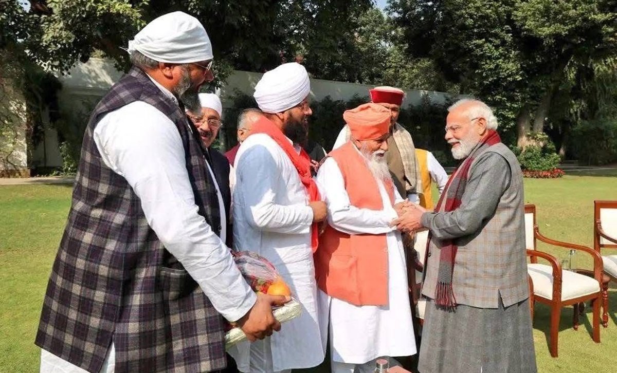 संत निरंजन दास जी की प्रधानमंत्री नरेंद्र मोदी से ऐतिहासिक भेंट का सामाजिक, राजनीतिक और जनहित में प्रभाव