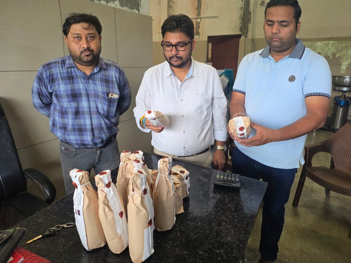 Food Safety Wing द्वारा छापेमारी, पनीर, क्रीम, घी, दही व दूध के 9 सैंपल भरे