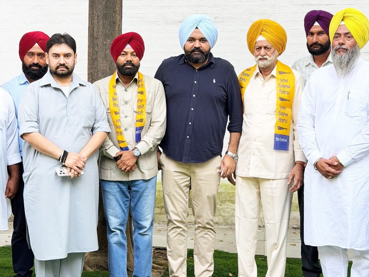 आम आदमी पार्टी को Baba Bakala Constituency में बड़ी मिली मजबूती, अकाली नेता रंजीत सिंह छज्जलवाड़ी बेटे सहित आप में शामिल