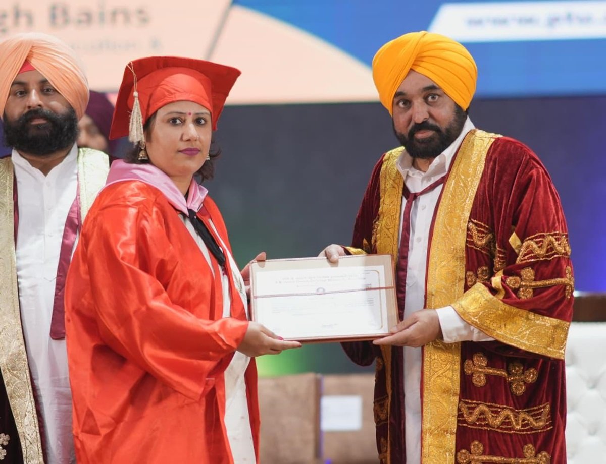 IKGPTU के दीक्षांत समारोह में CM Bhagwant Singh Mann बोले-हम पंजाब के युवाओं को नौकरी मांगने वाला नहीं, बल्कि नौकरी देने वाला बना रहे हैं
