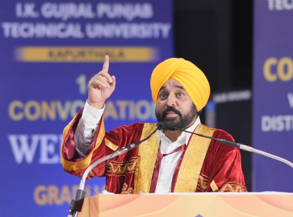 IKGPTU के दीक्षांत समारोह में CM Bhagwant Singh Mann बोले-हम पंजाब के युवाओं को नौकरी मांगने वाला नहीं, बल्कि नौकरी देने वाला बना रहे हैं
